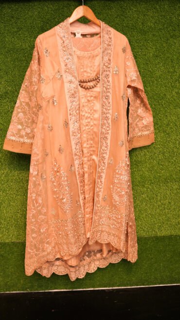 Ladies RA Tail Gown 18A